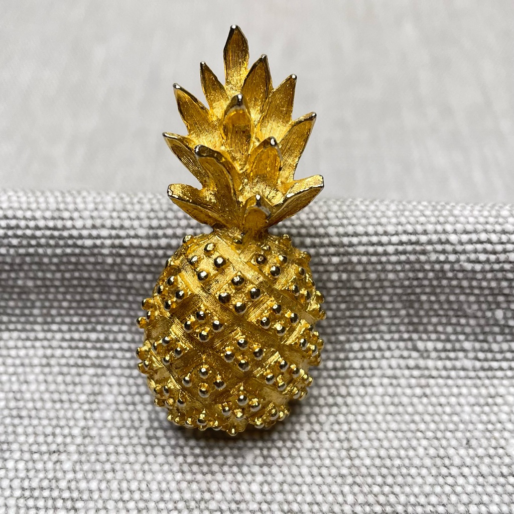Gold Tone Pineapple Brooch